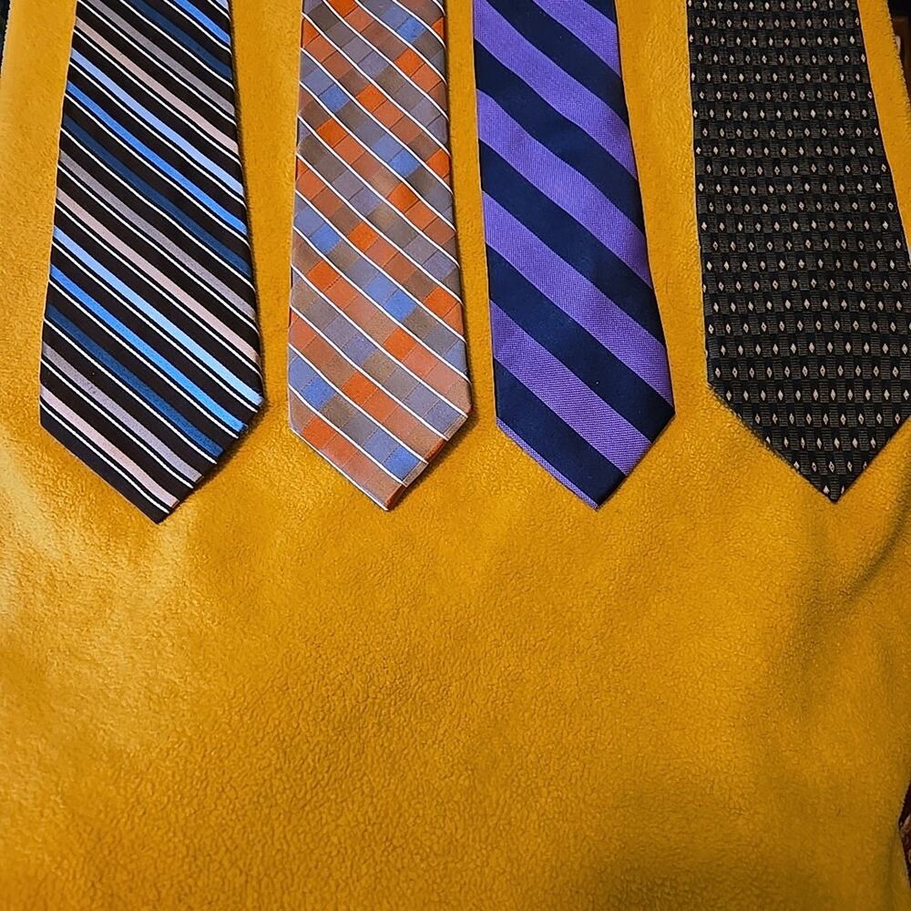 Set Of 4 100% Silk Ties. Geoffrey Beene, VanHeusen, Izod